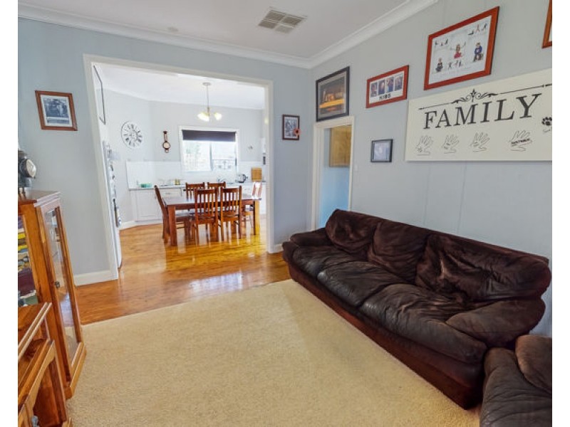 14 Elizabeth Street, Junee NSW 2663
