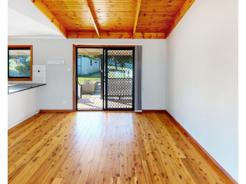 70 Commins Street, Junee NSW 2663