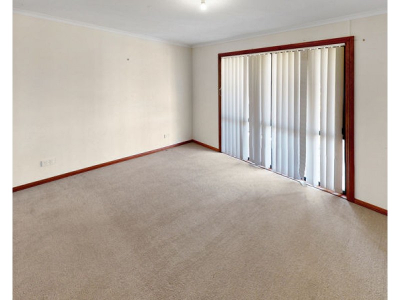 70 Commins Street, Junee NSW 2663