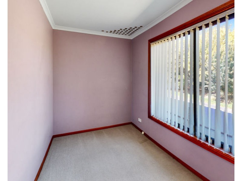 70 Commins Street, Junee NSW 2663