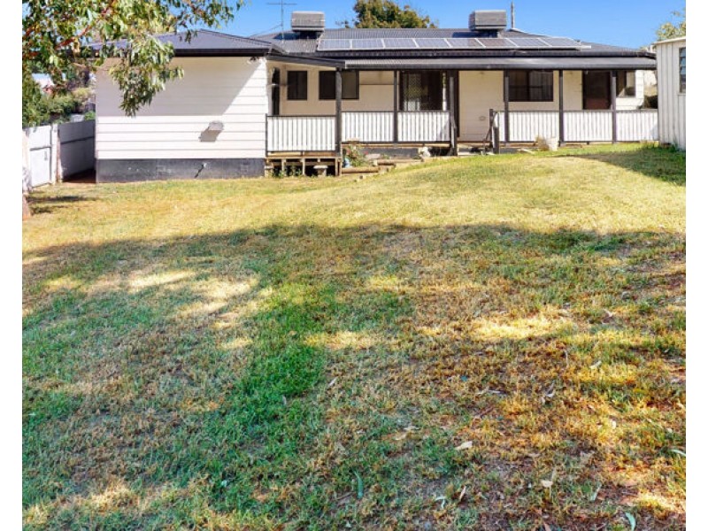 70 Commins Street, Junee NSW 2663