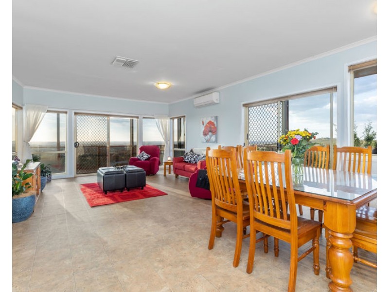 33 Kinvara Drive, Junee NSW 2663