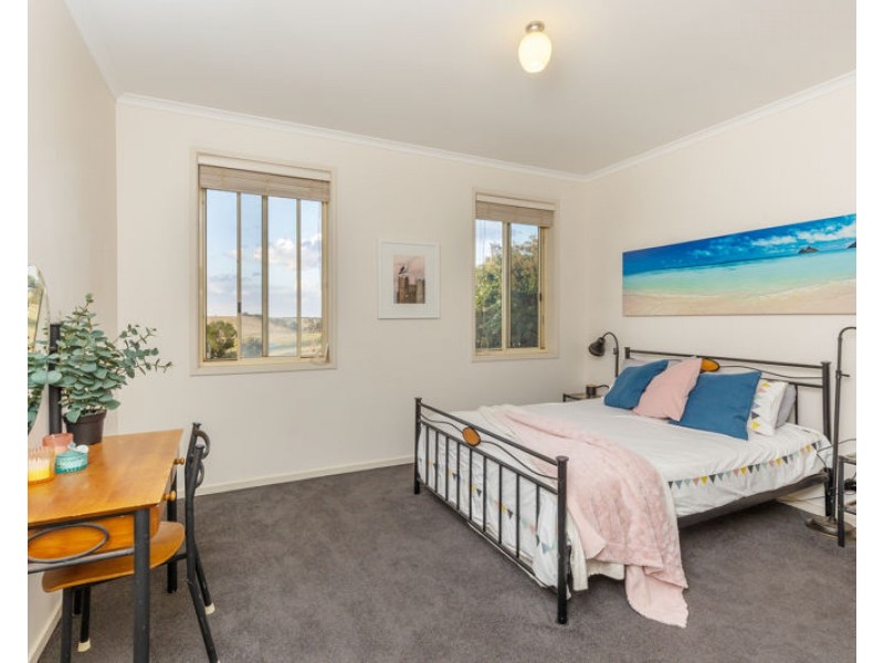 33 Kinvara Drive, Junee NSW 2663