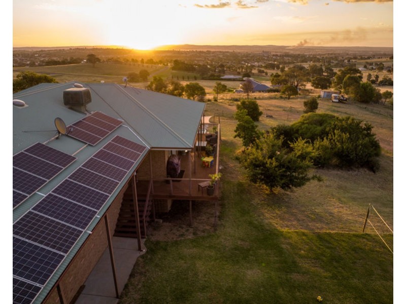 33 Kinvara Drive, Junee NSW 2663