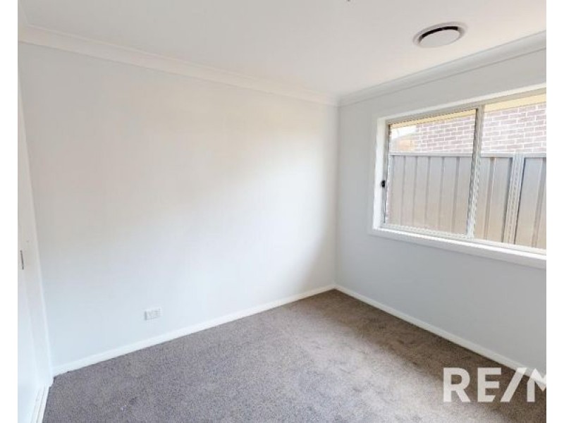 8 Cuttle Court, Junee NSW 2663