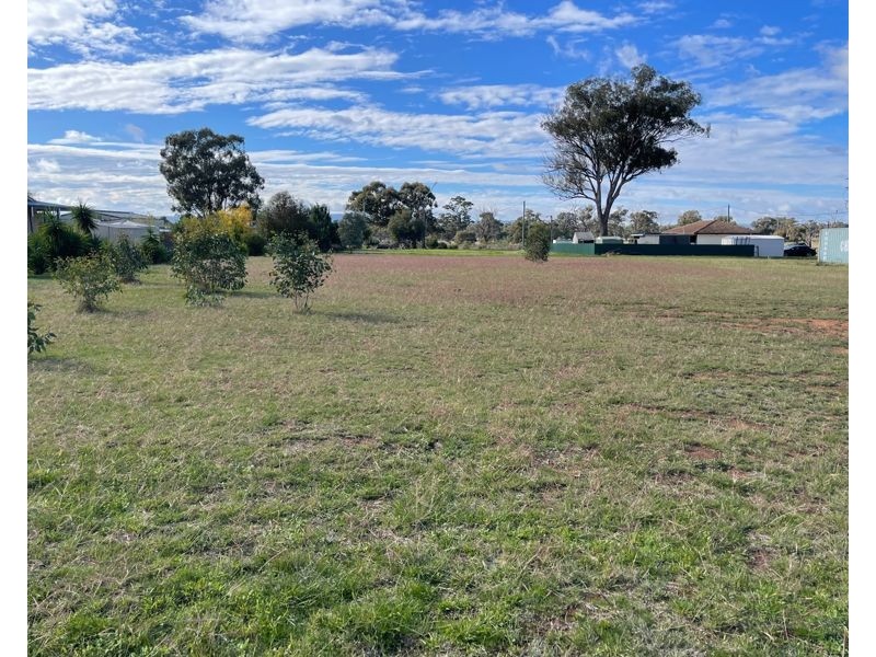 5 Howell Street, Illabo NSW 2590
