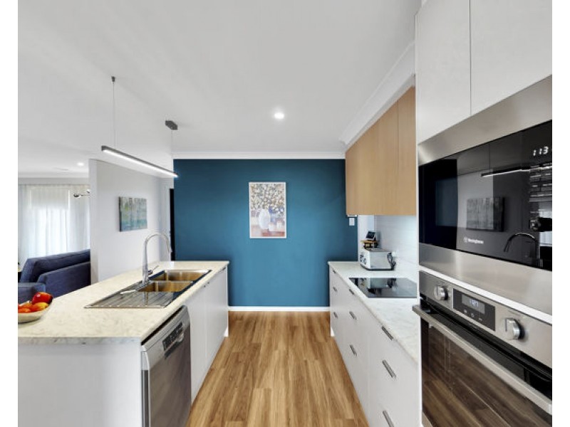 12 Hayes Crescent, Junee NSW 2663