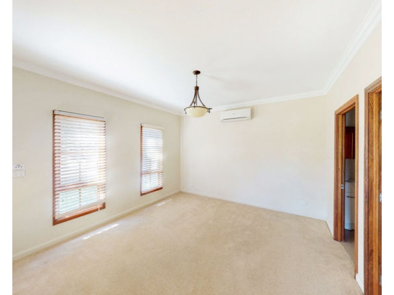 17 Fitzroy Street, Junee NSW 2663