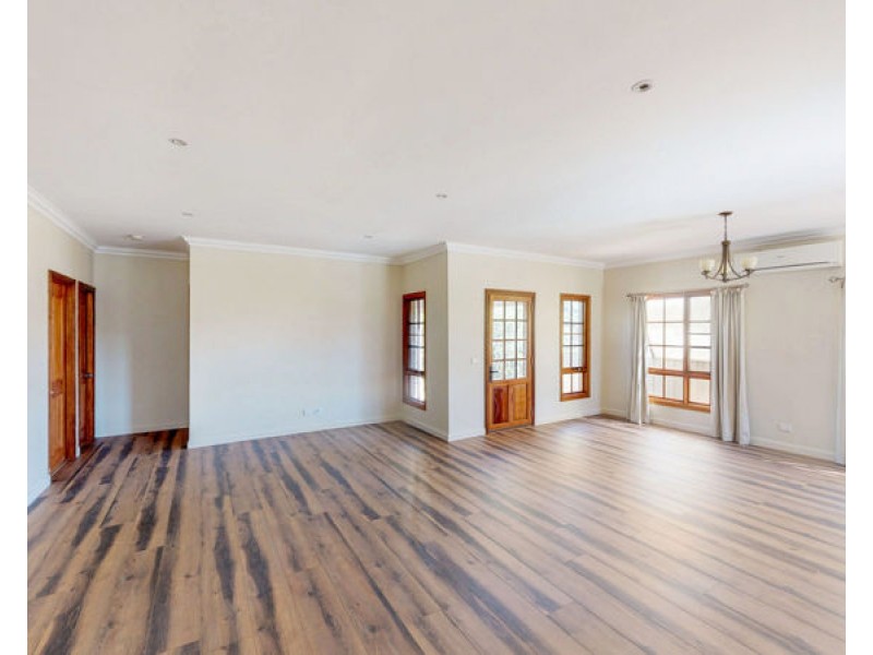 17 Fitzroy Street, Junee NSW 2663