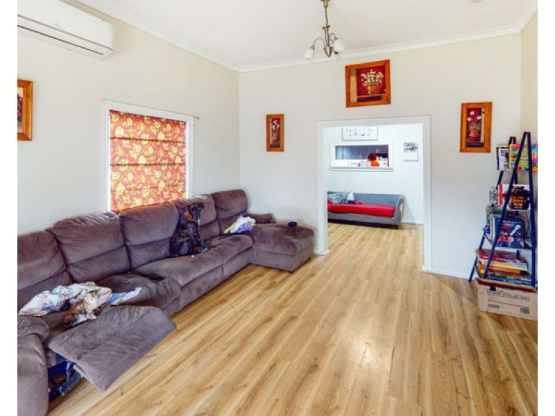 67 George Street, Junee NSW 2663