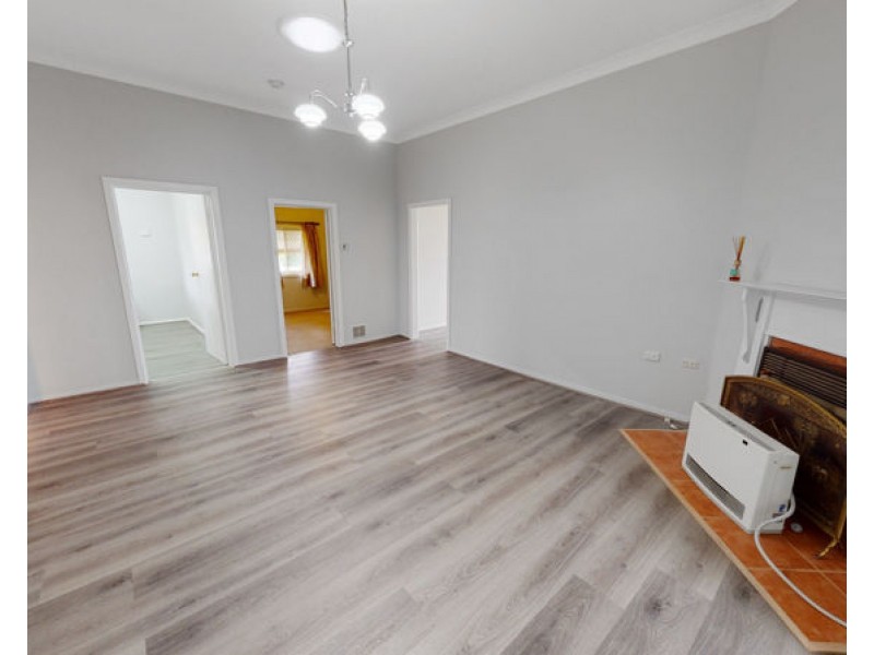 14 Gloucester Street, Junee NSW 2663