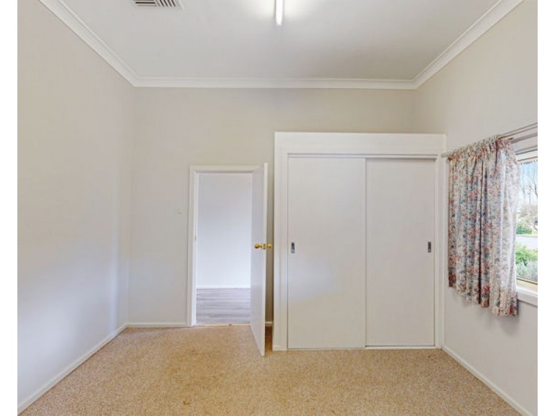 14 Gloucester Street, Junee NSW 2663