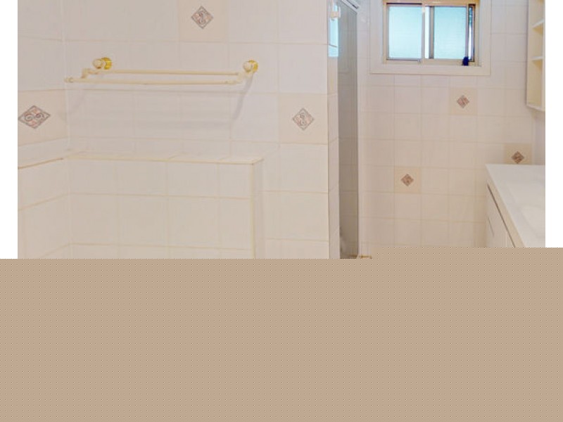 14 Gloucester Street, Junee NSW 2663