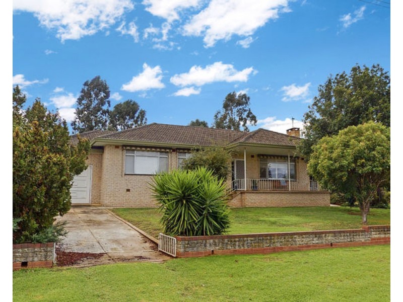 14 Lillian Street, Junee NSW 2663