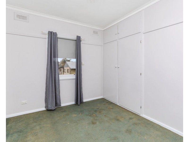 10 Anzac Avenue, Junee NSW 2663