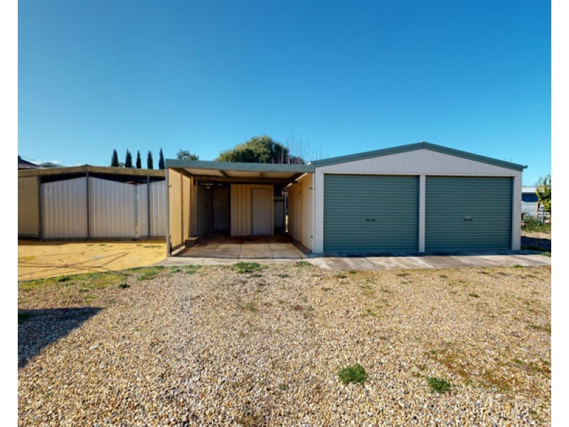 11 Cedric Street, Junee NSW 2663