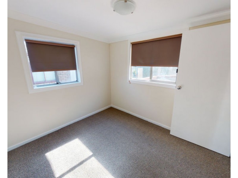 18 Crown Street, Junee NSW 2663