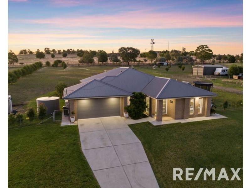 4 Walster Street, Junee NSW 2663