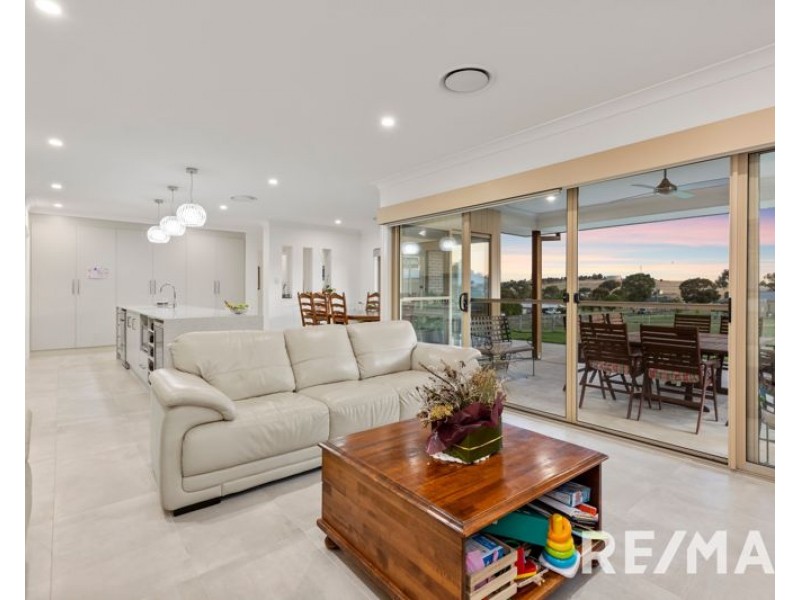 8 Walster Street, Junee NSW 2663