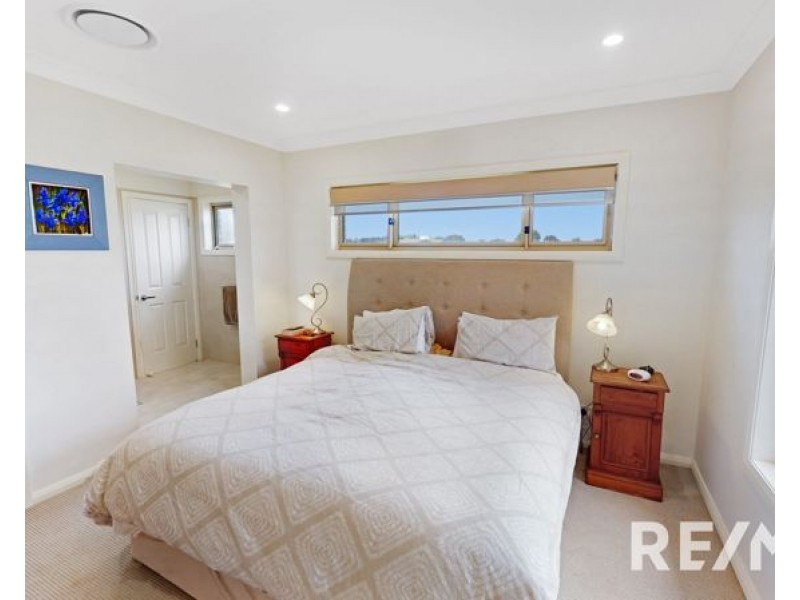 8 Walster Street, Junee NSW 2663