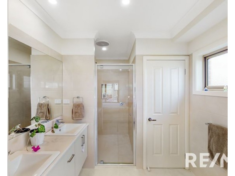 8 Walster Street, Junee NSW 2663