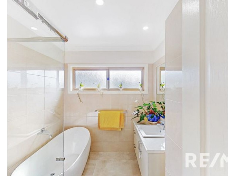 8 Walster Street, Junee NSW 2663