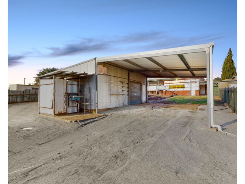 27 Bolton Street, Junee NSW 2663