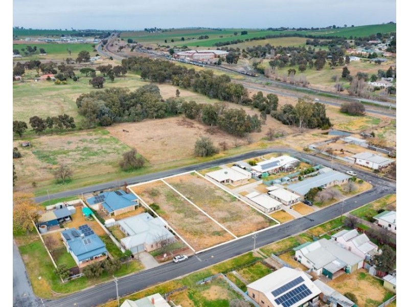 15 Fitzroy Street, Junee NSW 2663