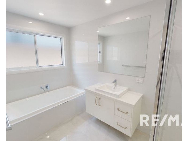 3/37 Waratah Dr, Junee NSW 2663