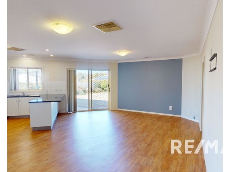 11 Adams Street., Junee NSW 2663