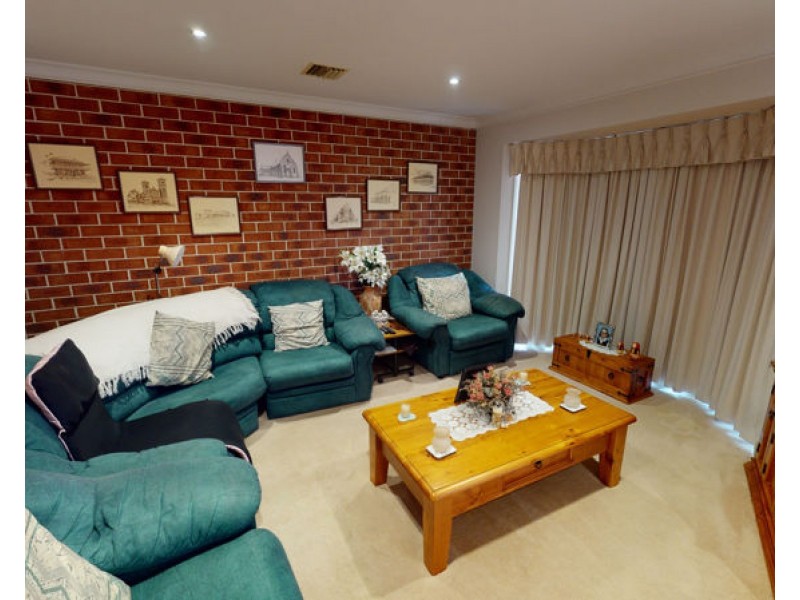 10 John Potts Drive, Junee NSW 2663