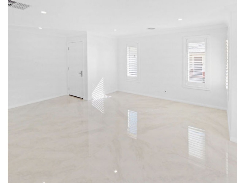 2/37 Waratah Street, Junee NSW 2663