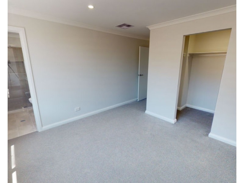 17b Cassia Way, Junee NSW 2663
