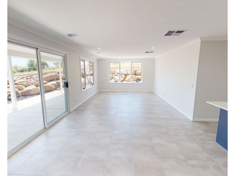 17b Cassia Way, Junee NSW 2663
