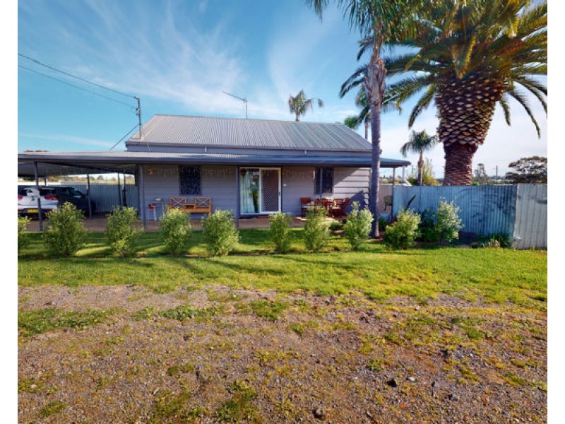 20 Castle Street, Junee NSW 2663