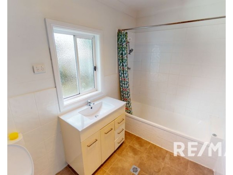 26 Denison Street, Junee NSW 2663