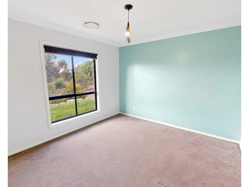 8 Smythe Rd, Junee NSW 2663