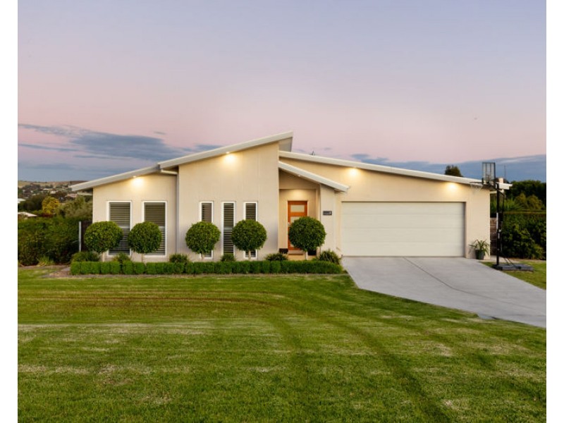 9 Walster Street, Junee NSW 2663