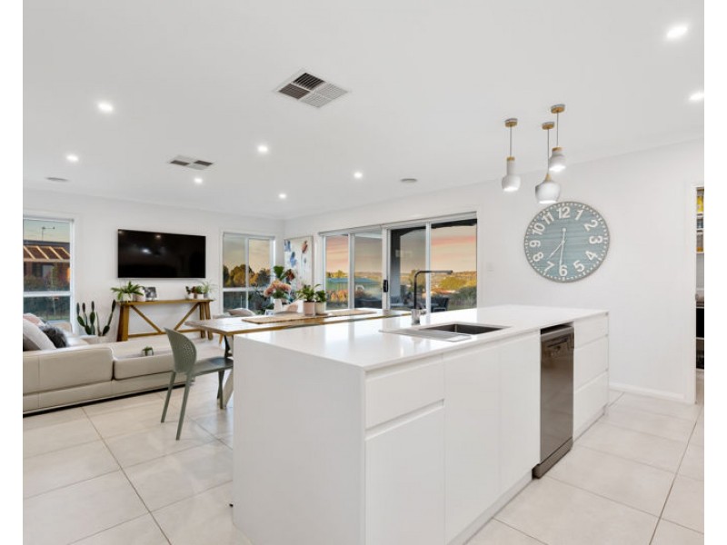 9 Walster Street, Junee NSW 2663