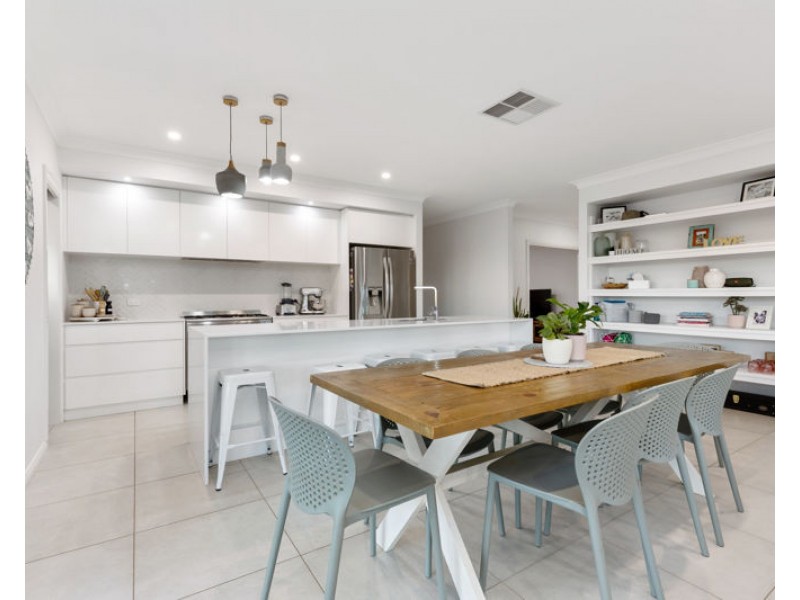 9 Walster Street, Junee NSW 2663