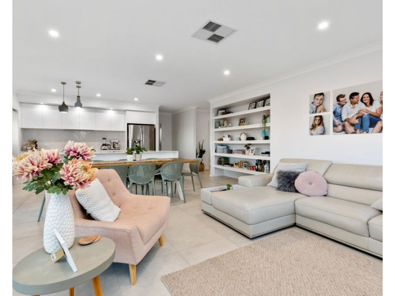 9 Walster Street, Junee NSW 2663