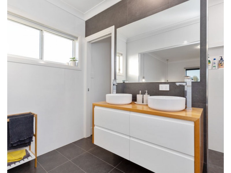 9 Walster Street, Junee NSW 2663