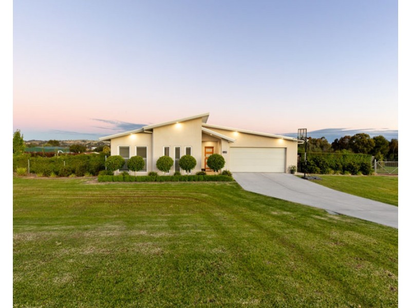 9 Walster Street, Junee NSW 2663