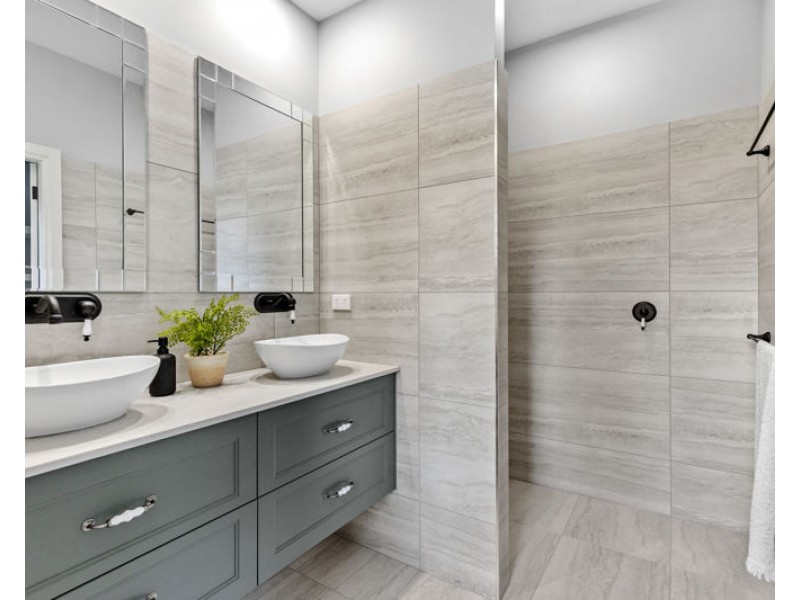 2-4 Mirrool Street, Coolamon NSW 2701