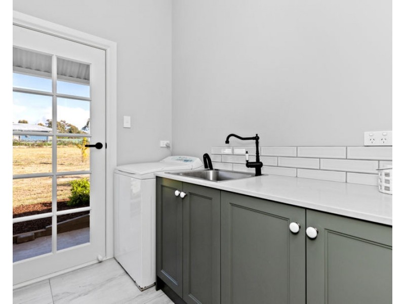 2-4 Mirrool Street, Coolamon NSW 2701