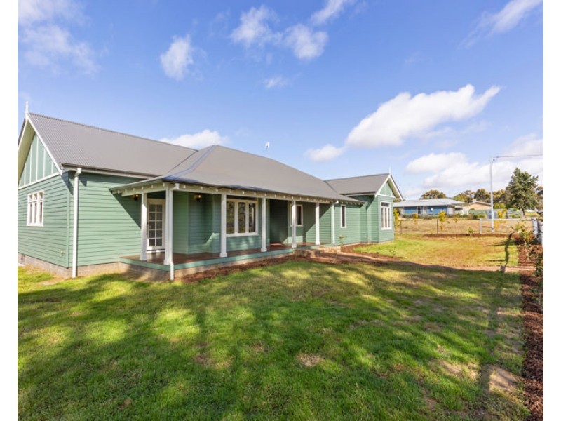 2-4 Mirrool Street, Coolamon NSW 2701