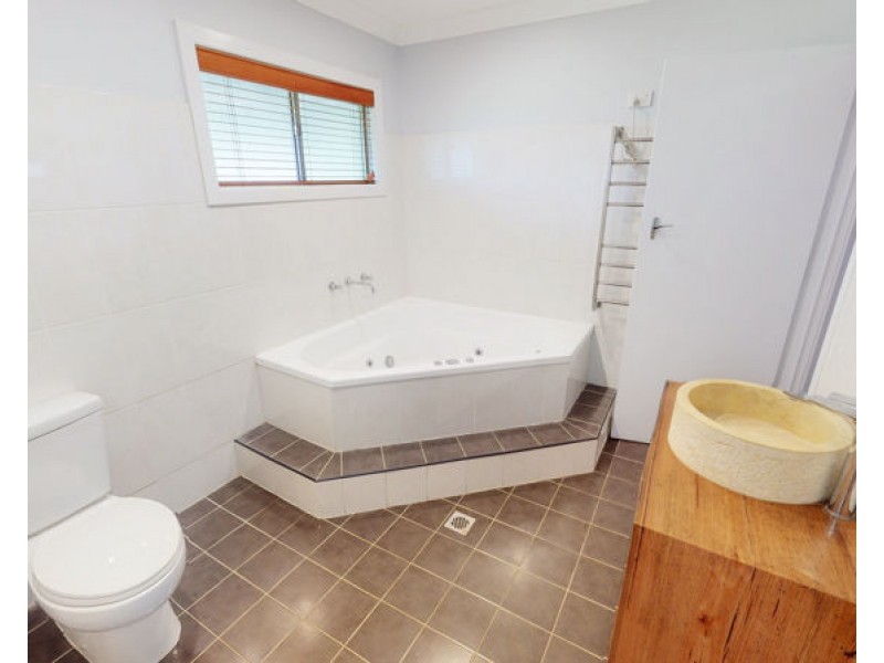 41 Gloucester Street, Junee NSW 2663