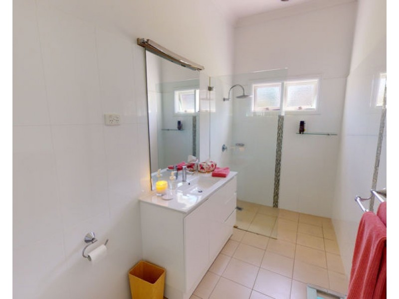 54 Commins Street, Junee NSW 2663