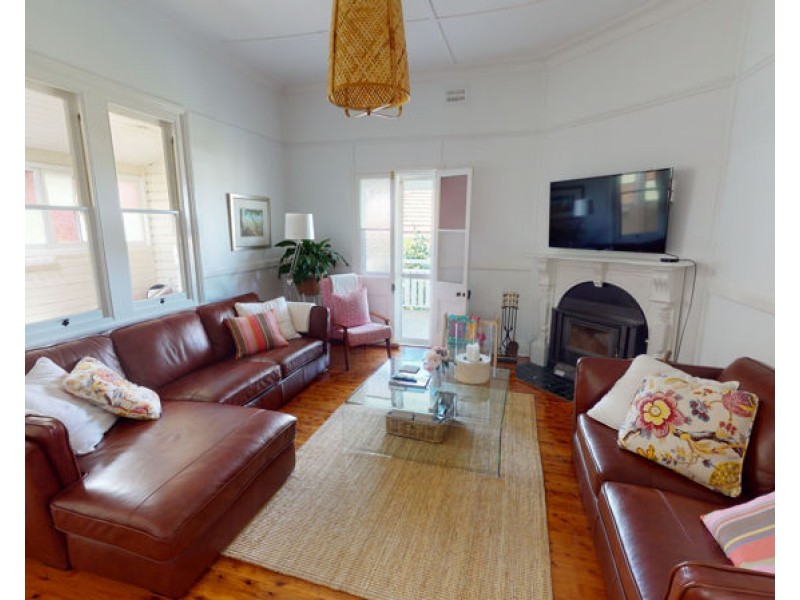 54 Commins Street, Junee NSW 2663