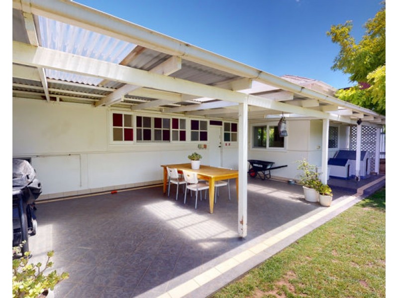 54 Commins Street, Junee NSW 2663